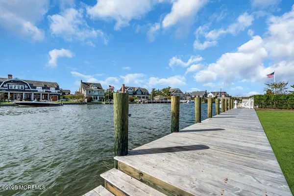 $16,500,000 | 940 Barnegat Lane, Mantoloking, NJ 08738