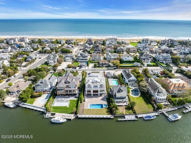 $18,750,000 | 940 Barnegat Lane, Mantoloking, NJ 08738