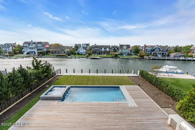 $18,750,000 | 940 Barnegat Lane, Mantoloking, NJ 08738