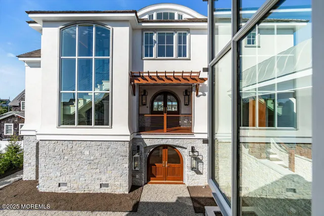 $18,750,000 | 940 Barnegat Lane, Mantoloking, NJ 08738