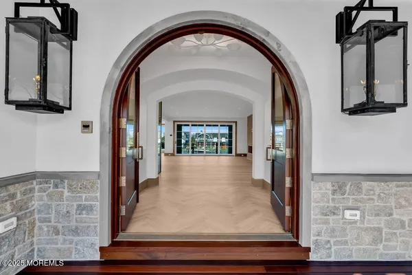 $16,500,000 | 940 Barnegat Lane, Mantoloking, NJ 08738