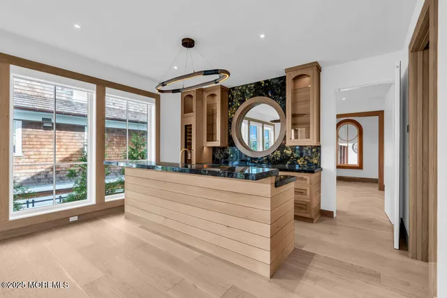 $18,750,000 | 940 Barnegat Lane, Mantoloking, NJ 08738