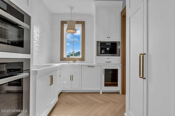 $16,500,000 | 940 Barnegat Lane, Mantoloking, NJ 08738