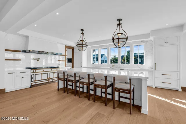 $18,750,000 | 940 Barnegat Lane, Mantoloking, NJ 08738