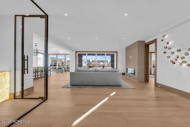 $18,750,000 | 940 Barnegat Lane, Mantoloking, NJ 08738