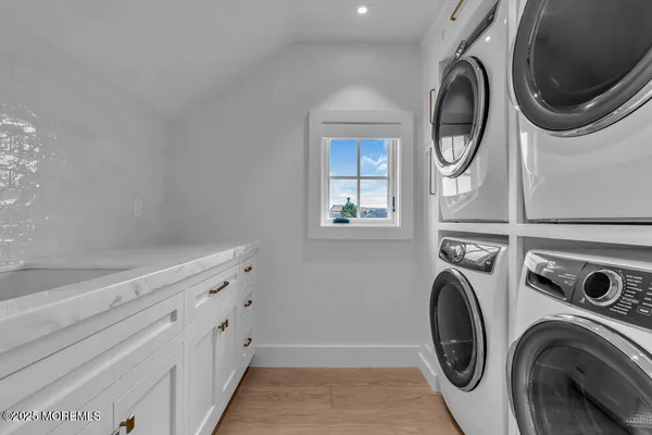 $16,500,000 | 940 Barnegat Lane, Mantoloking, NJ 08738