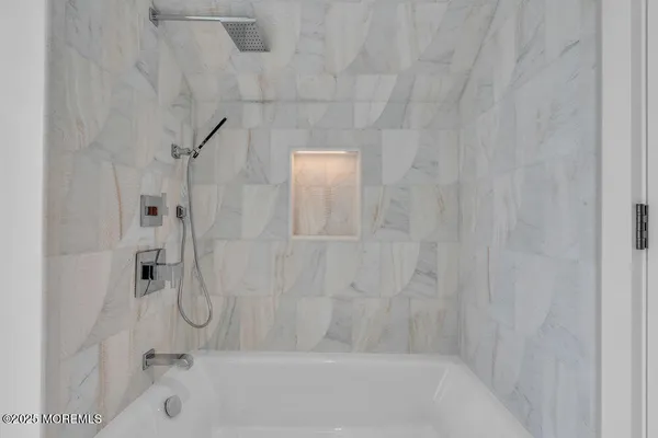 $16,500,000 | 940 Barnegat Lane, Mantoloking, NJ 08738