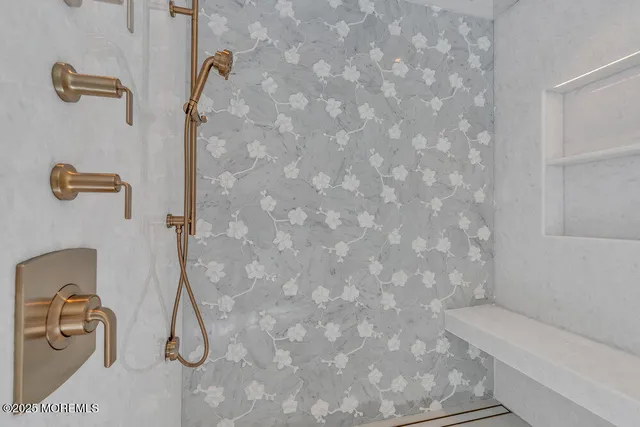 $18,750,000 | 940 Barnegat Lane, Mantoloking, NJ 08738