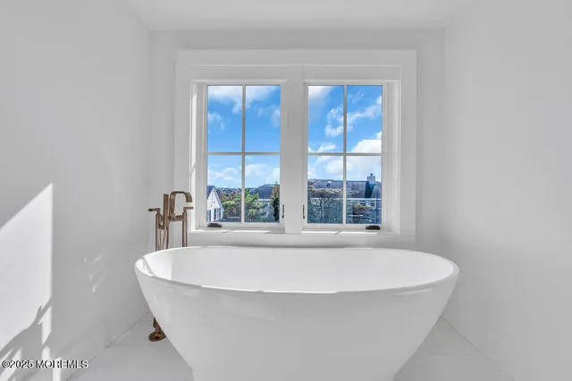 $18,750,000 | 940 Barnegat Lane, Mantoloking, NJ 08738