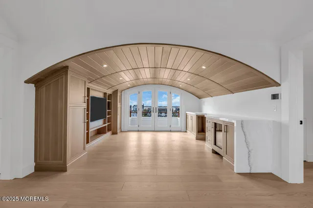 $18,750,000 | 940 Barnegat Lane, Mantoloking, NJ 08738