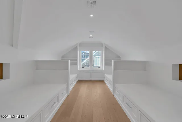 $18,750,000 | 940 Barnegat Lane, Mantoloking, NJ 08738