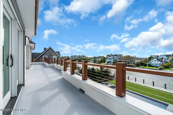 $16,500,000 | 940 Barnegat Lane, Mantoloking, NJ 08738