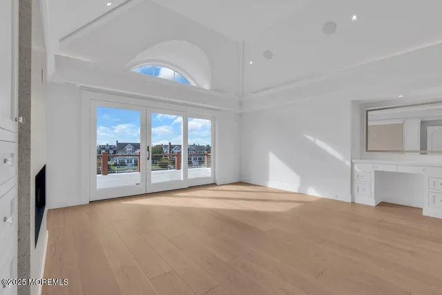 $18,750,000 | 940 Barnegat Lane, Mantoloking, NJ 08738