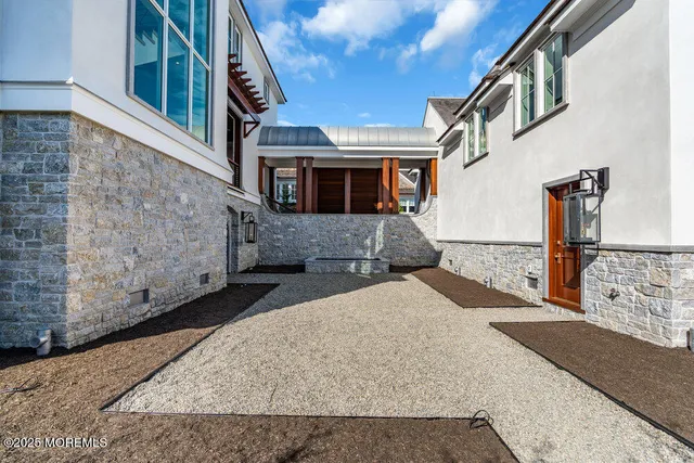 $18,750,000 | 940 Barnegat Lane, Mantoloking, NJ 08738