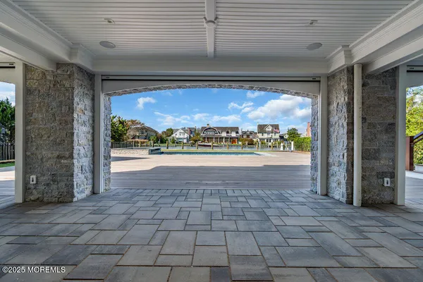 $16,500,000 | 940 Barnegat Lane, Mantoloking, NJ 08738