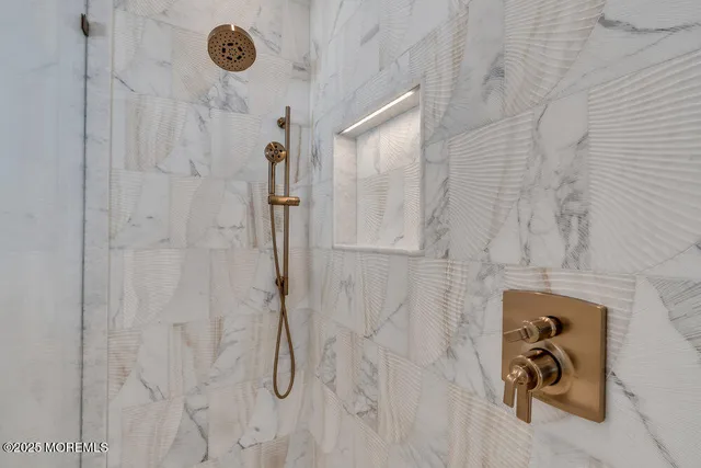 $18,750,000 | 940 Barnegat Lane, Mantoloking, NJ 08738