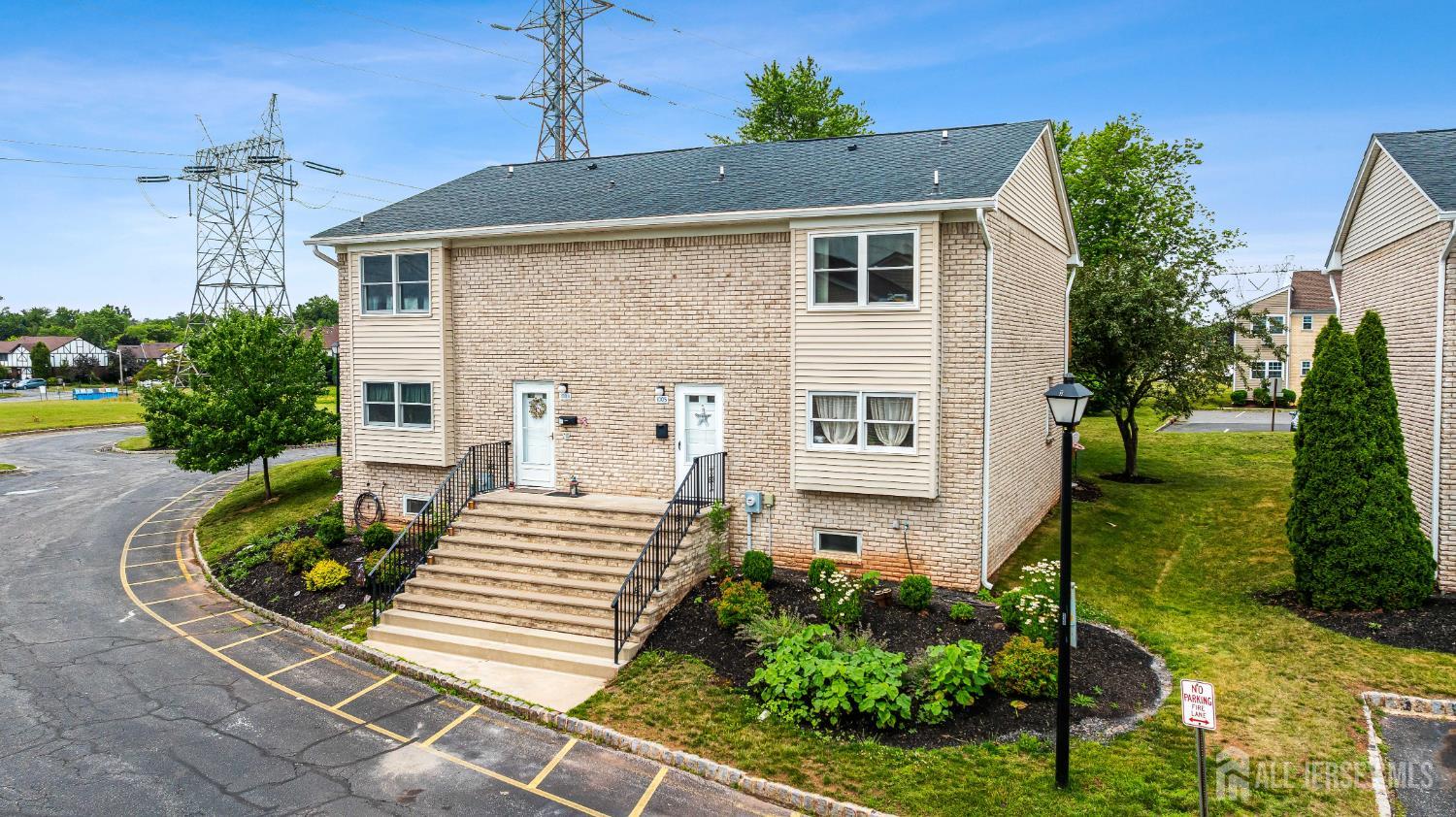 1005 Robin Road Hillsborough, NJ 08844 - Photo 35 of 46