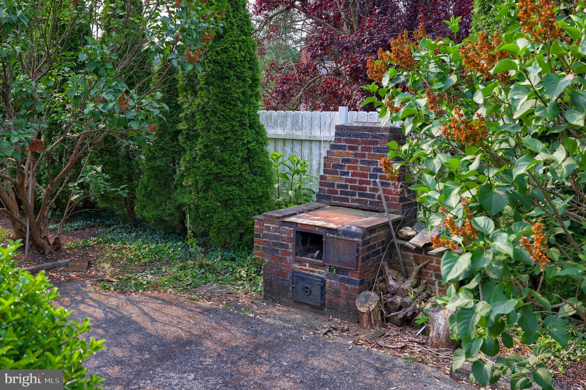 1310 Maple Avenue Lancaster, PA 17603 - Photo 11 of 43