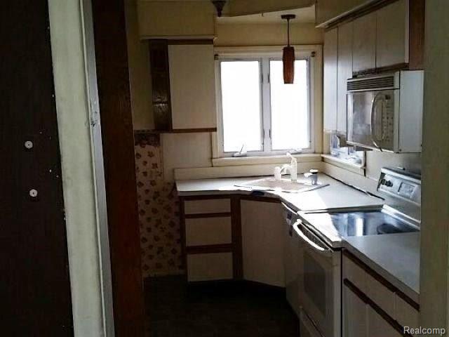 171 Biltmore Street Inkster, MI 48141 - Photo 4 of 12 ____3nanpfssvfp01a__VMS_14__Active28__OLSR__63144391_1537772__WI28733777__7868cf41-935c-49df-a2c2-f8757cda5915.jpg