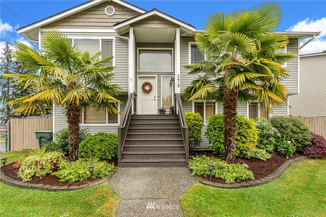 5419 Rockefeller Avenue Everett, WA 98203 - Photo 1 of 40