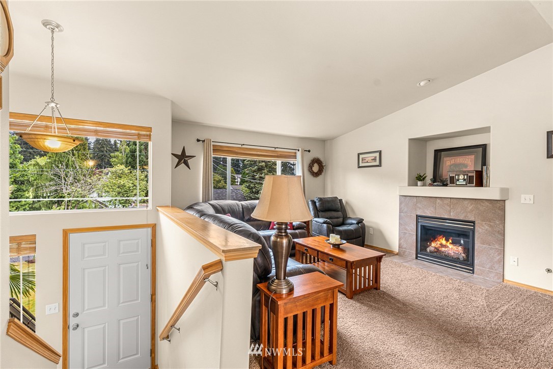5419 Rockefeller Avenue Everett, WA 98203 - Photo 7 of 40