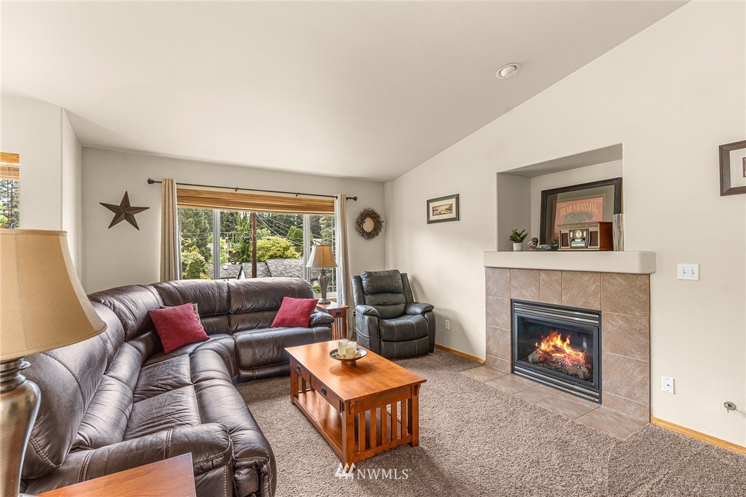 5419 Rockefeller Avenue Everett, WA 98203 - Photo 8 of 40