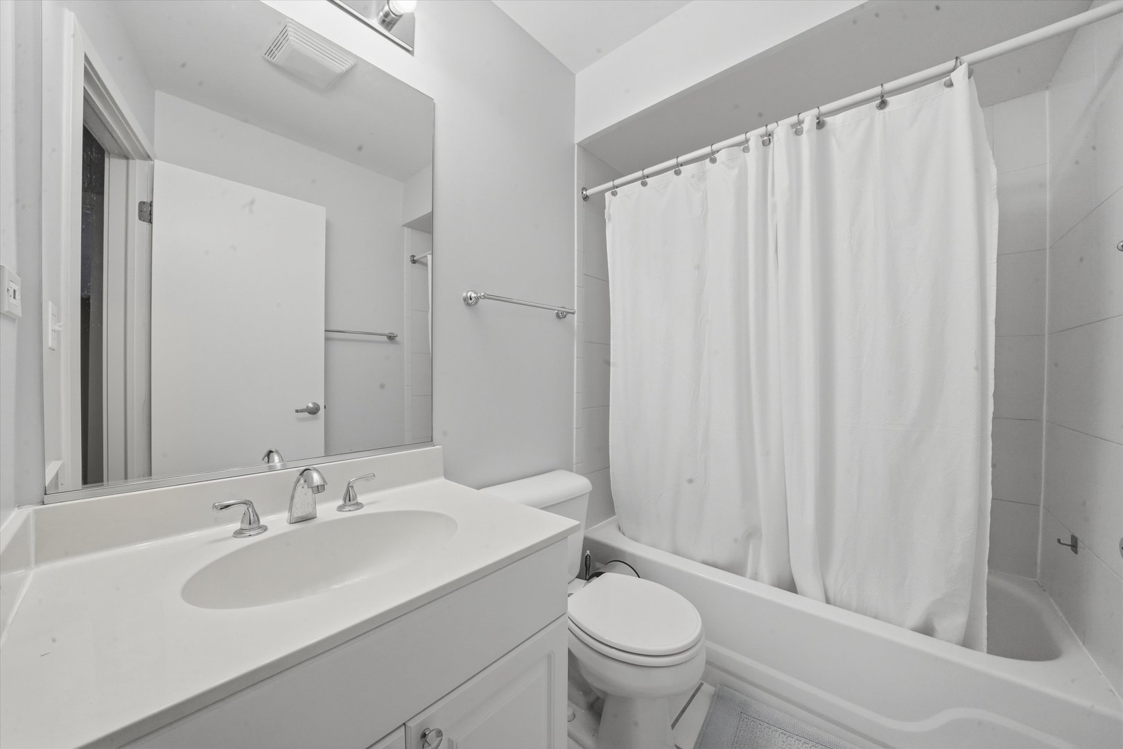 1812 South State Street, Unit 27 Chicago, IL 60616 - Photo 11 of 20