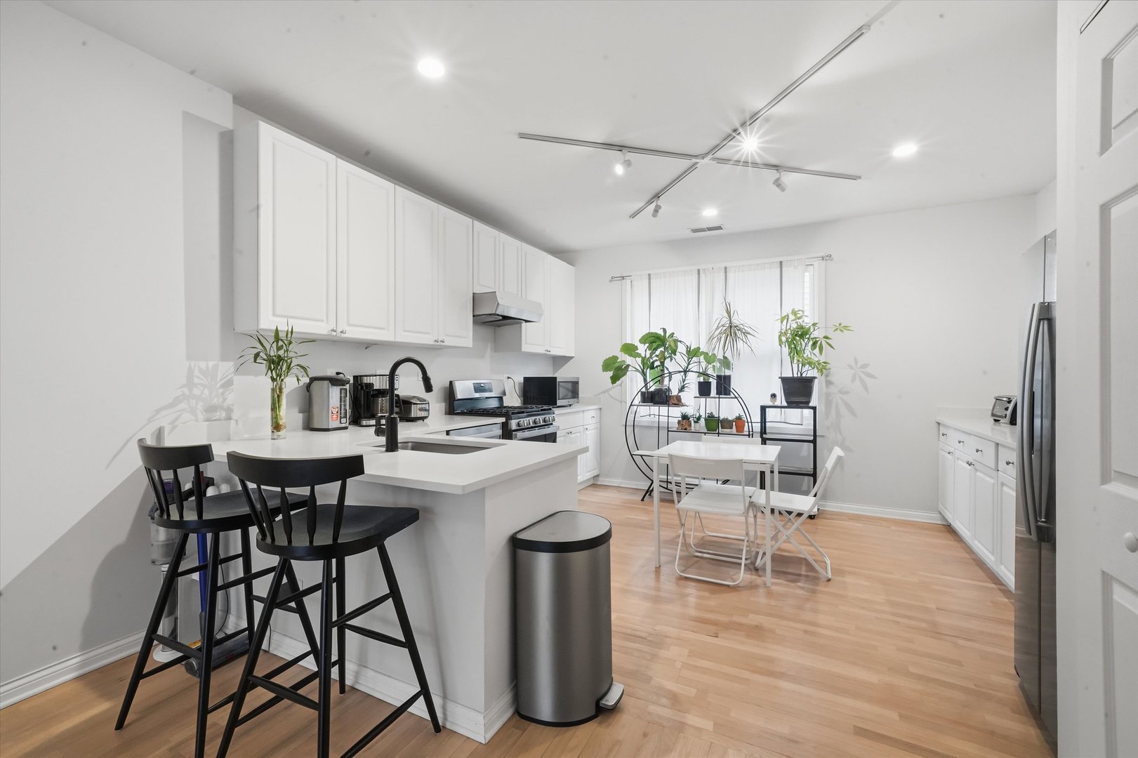 1812 South State Street, Unit 27 Chicago, IL 60616 - Photo 6 of 20