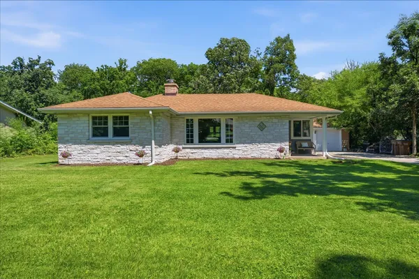 $395,000 | 17-w040 Oak Lane, Bensenville, IL 60106