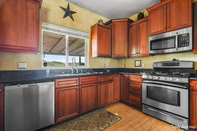 $425,000 | 4255 Marcella Road, Igo, CA 96047