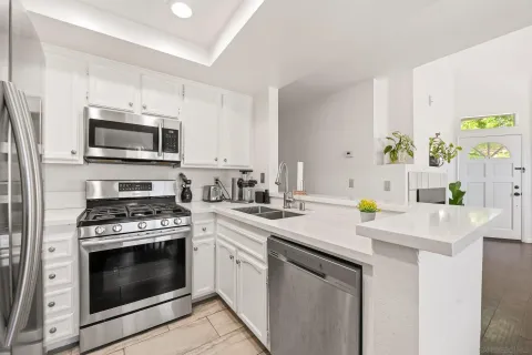 $595,000 | 11510 Caminito La Bar, Unit 136, San Diego, CA 92126