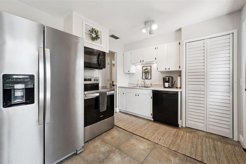 2796 Northland Road Mount Dora, FL 32757 - Photo 10 of 52