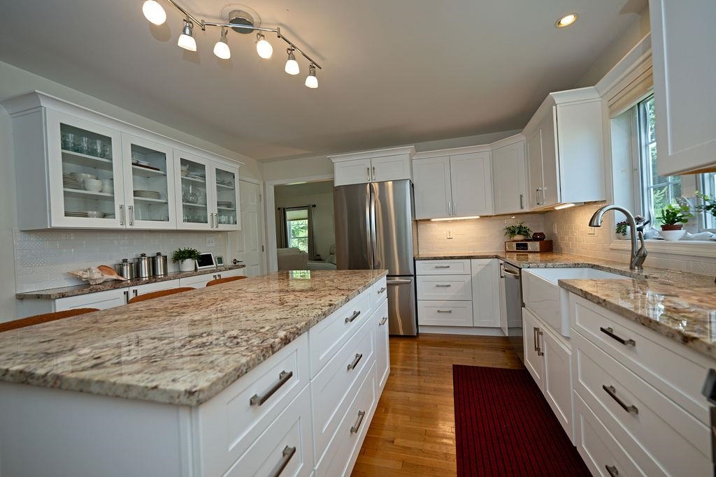 29 Augusta Way Dover, NH 03820 - Photo 6 of 54