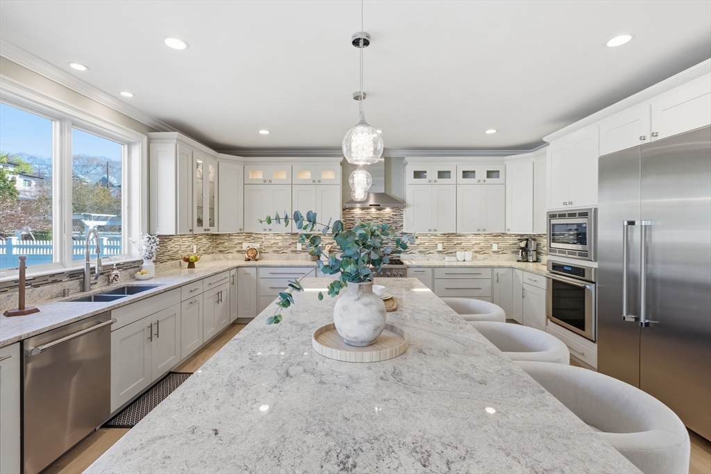 115 Meadowbrook Road Newton, MA 02459 - Photo 8 of 42 Gallery Image 8