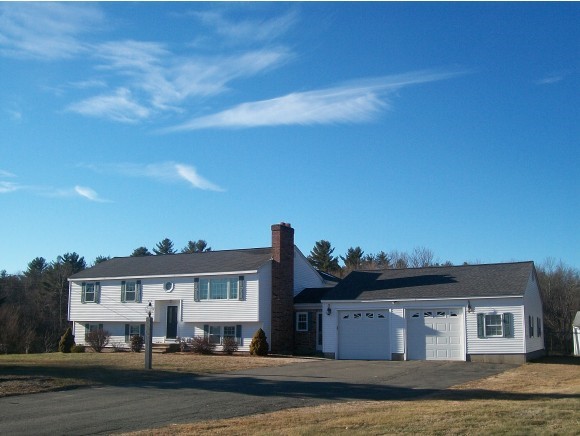37 Greenough Road Plaistow, NH 03865 - Photo 1 of 1