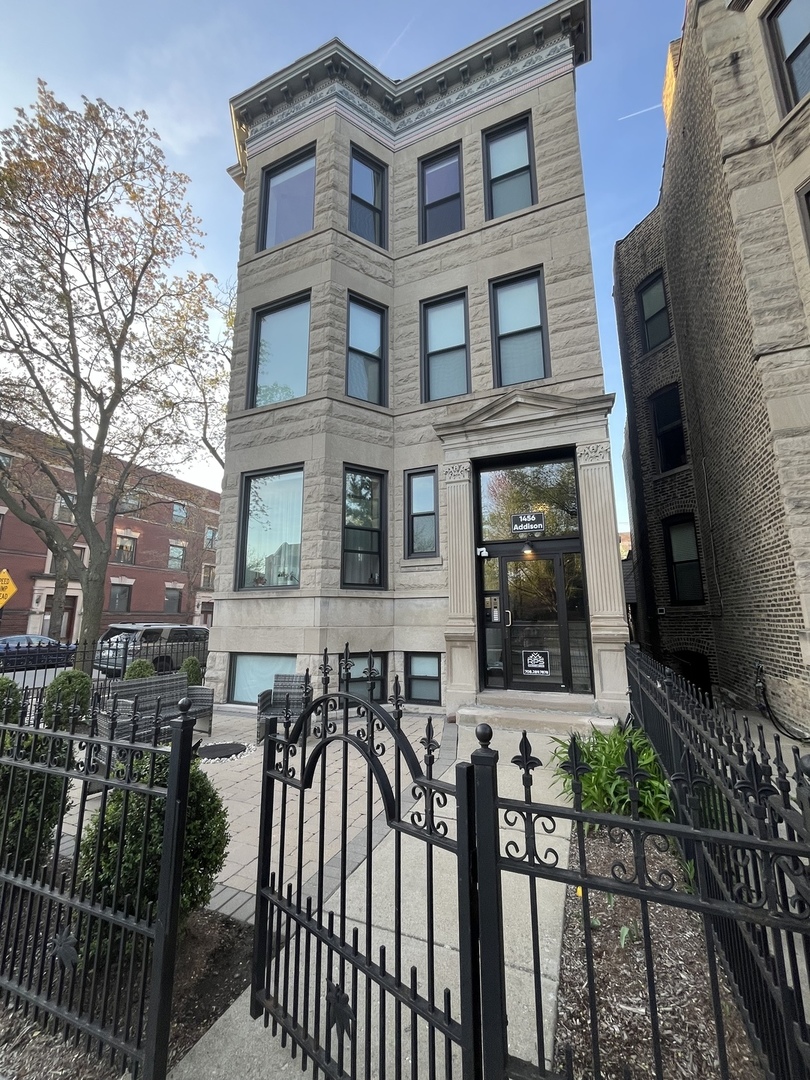 1456 West Addison Street, Unit 3 Chicago, IL 60613 - Photo 1 of 19