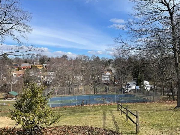 $2,300 | 330 Long Drive, Pittsburgh, PA 15241