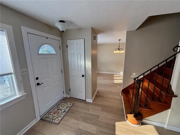 $2,300 | 330 Long Drive, Pittsburgh, PA 15241