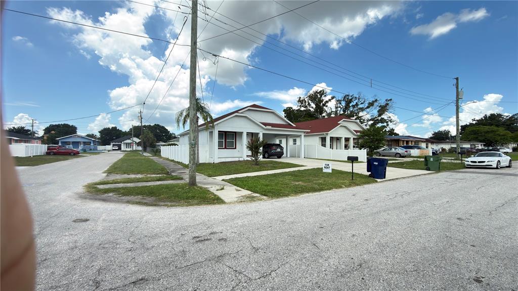 2702 West St Conrad Street Tampa, FL 33607 - Photo 4 of 23