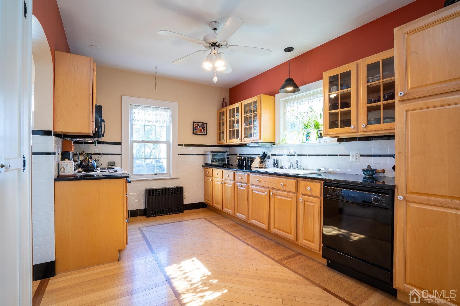 330 Franklin Road North Brunswick, NJ 08902 - Photo 13 of 36 Gallery Image 13