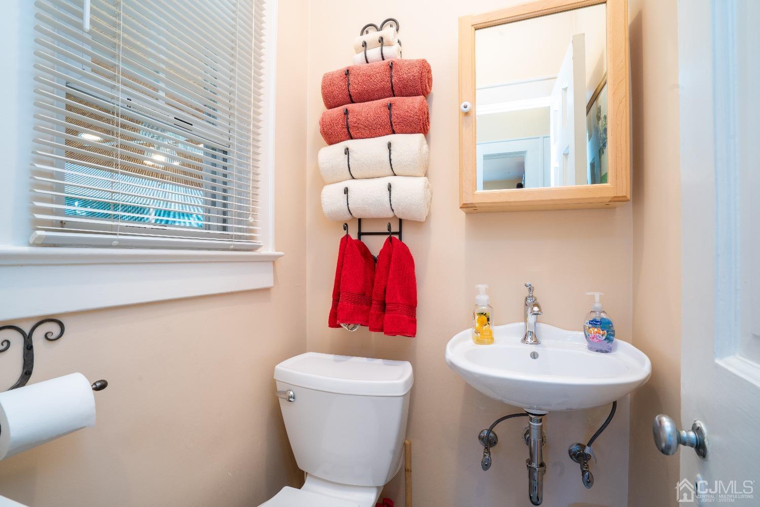 330 Franklin Road North Brunswick, NJ 08902 - Photo 18 of 36 Gallery Image 18