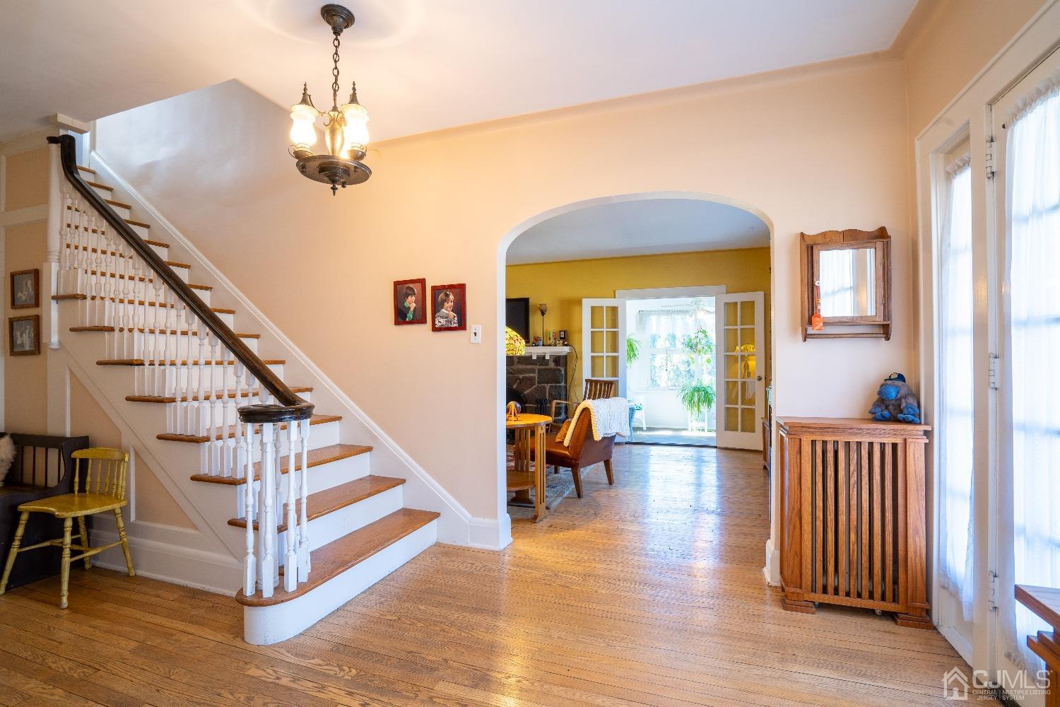 330 Franklin Road North Brunswick, NJ 08902 - Photo 3 of 36 Gallery Image 3