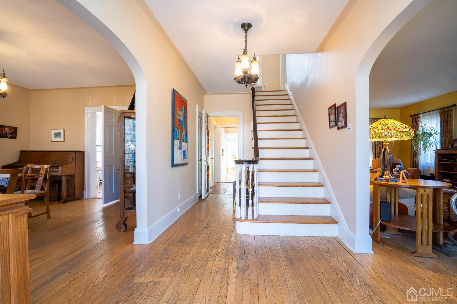 330 Franklin Road North Brunswick, NJ 08902 - Photo 4 of 36 Gallery Image 4