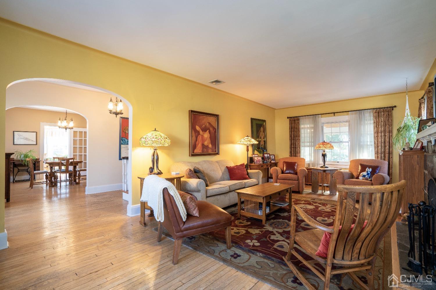 330 Franklin Road North Brunswick, NJ 08902 - Photo 5 of 36 Gallery Image 5