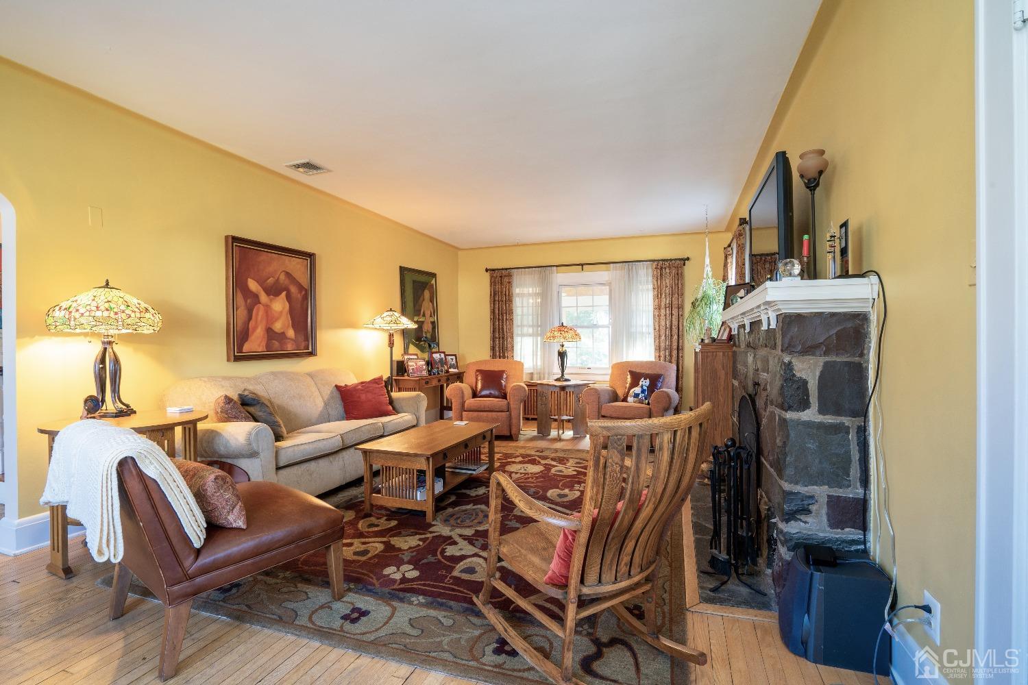 330 Franklin Road North Brunswick, NJ 08902 - Photo 6 of 36 Gallery Image 6