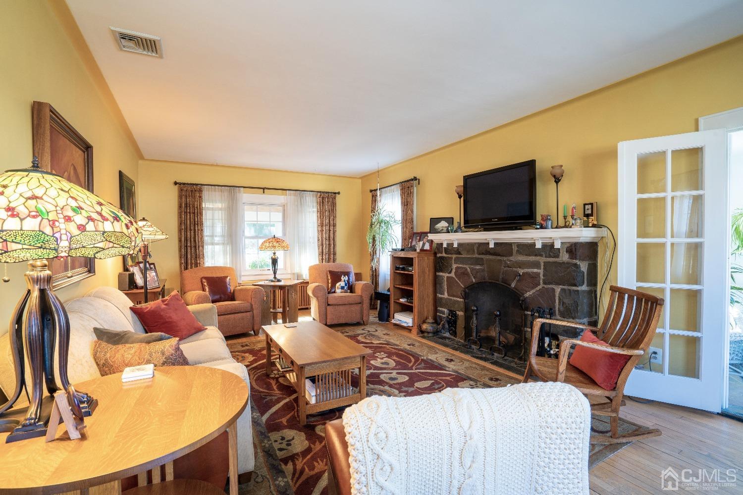 330 Franklin Road North Brunswick, NJ 08902 - Photo 7 of 36 Gallery Image 7