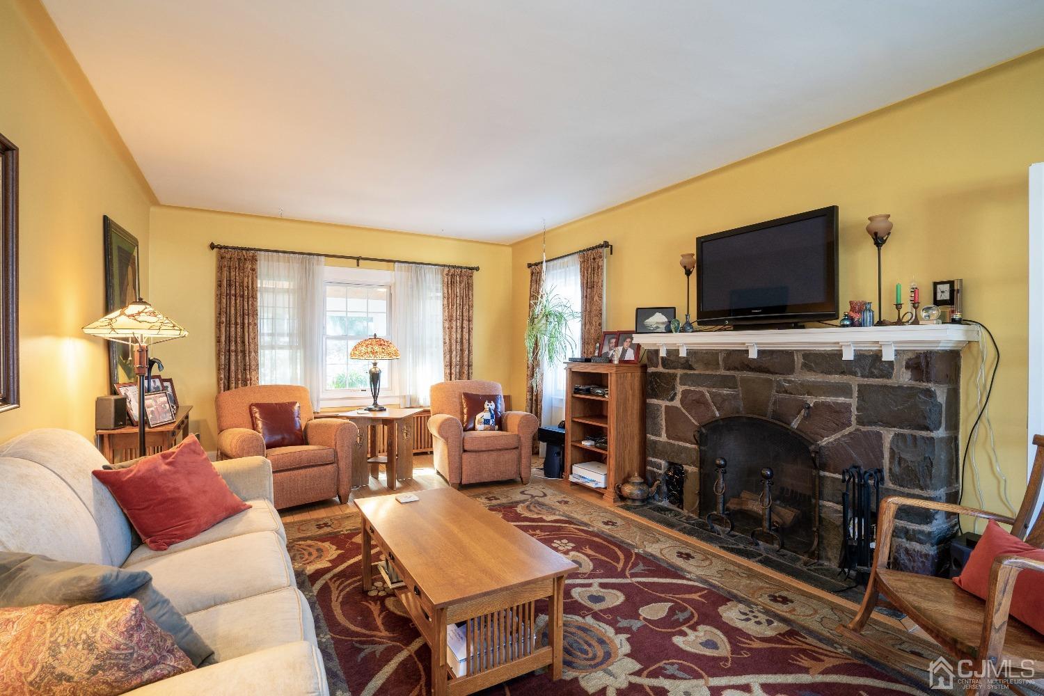 330 Franklin Road North Brunswick, NJ 08902 - Photo 8 of 36 Gallery Image 8