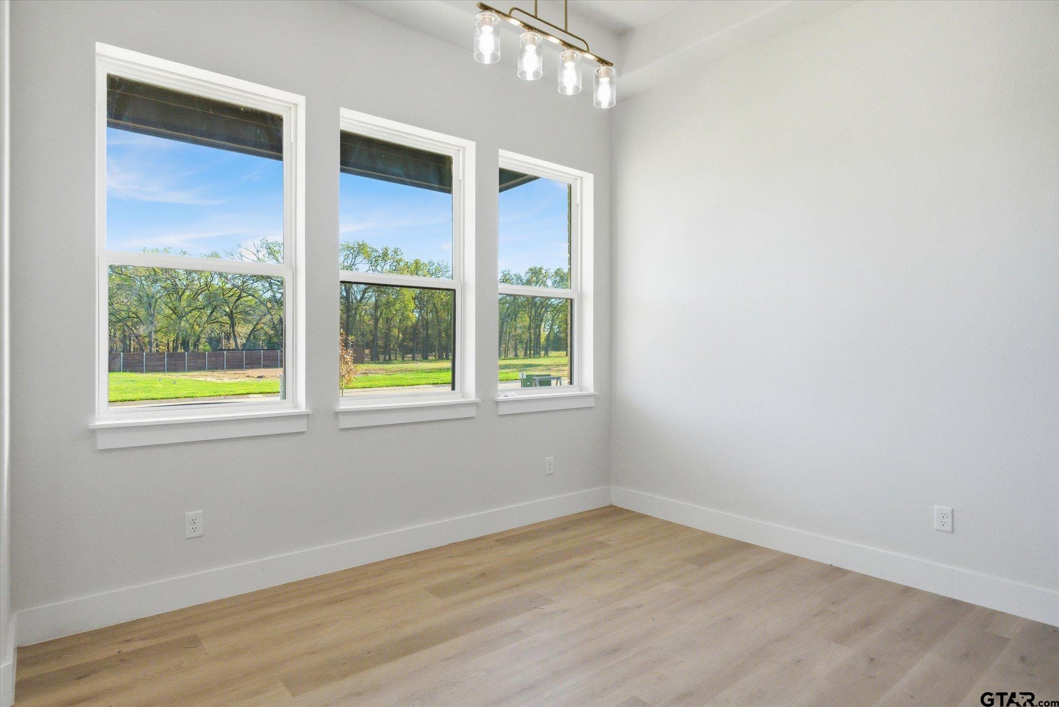 340 Dalton Road Canton, TX 75103 - Photo 11 of 31 an empty room with a window
