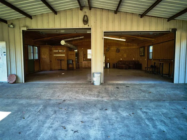 $858,100 | 956 County Road 4231, Bonham, TX 75418