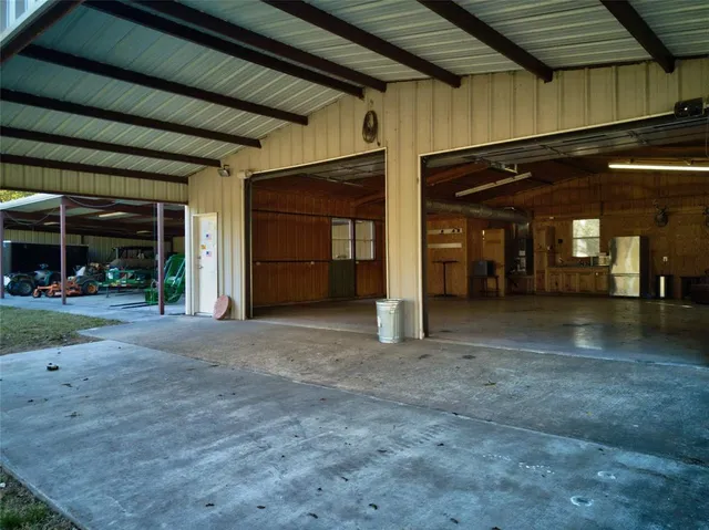 $858,100 | 956 County Road 4231, Bonham, TX 75418